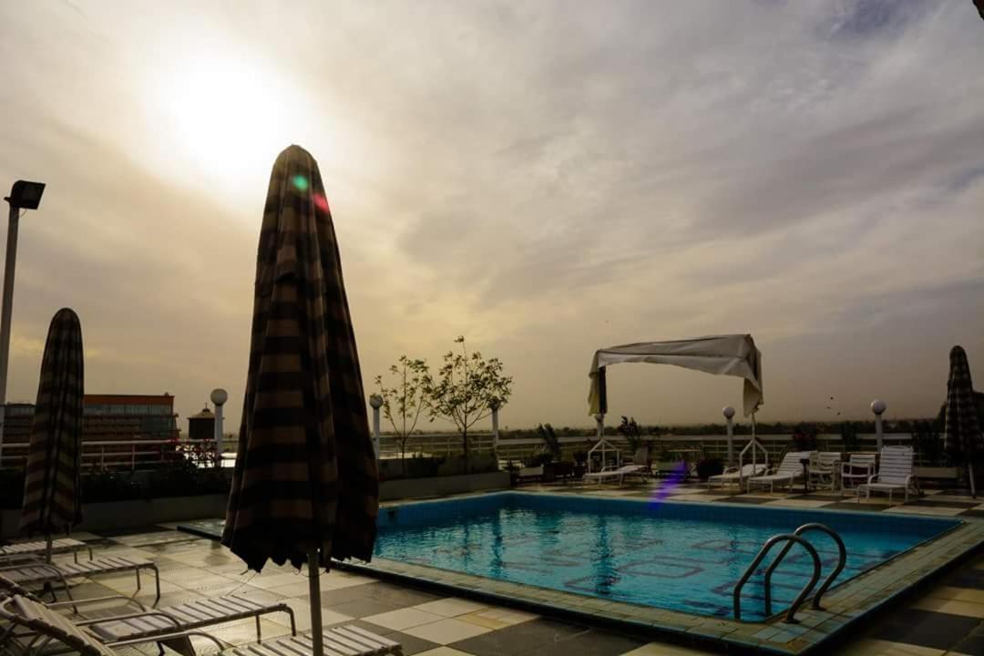 New Pola Hotel Луксор Экстерьер фото