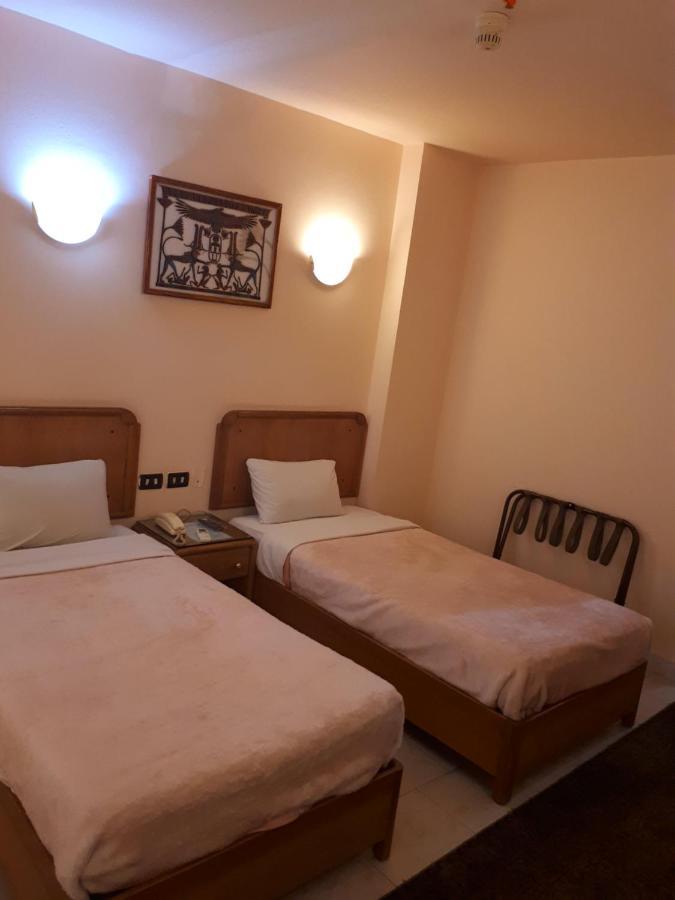 New Pola Hotel Луксор Экстерьер фото