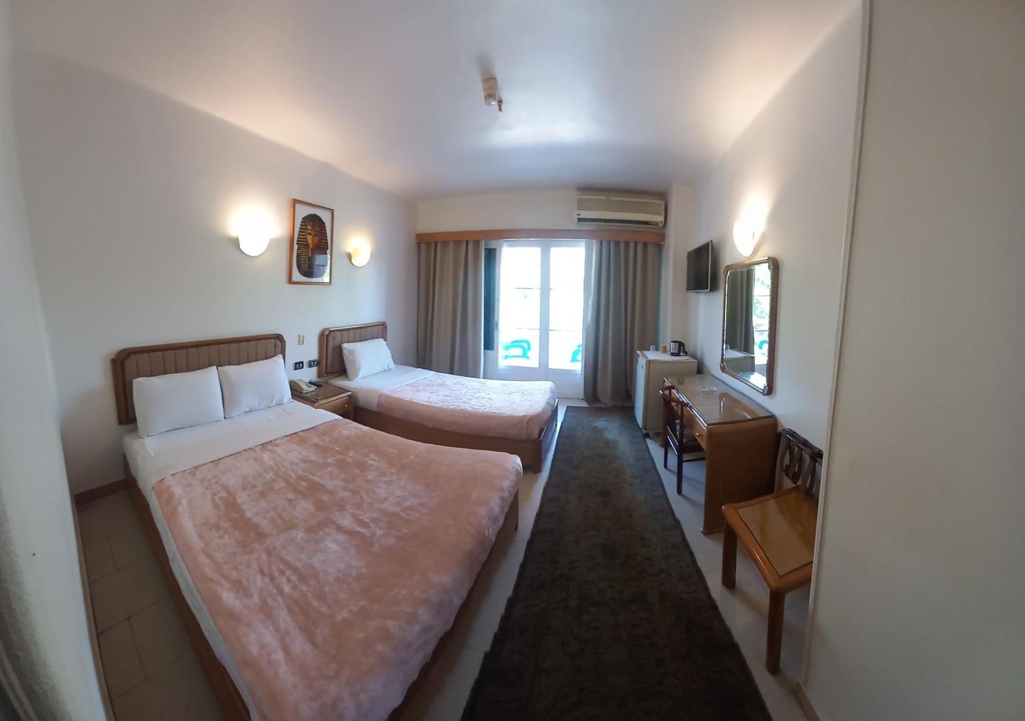 New Pola Hotel Луксор Экстерьер фото