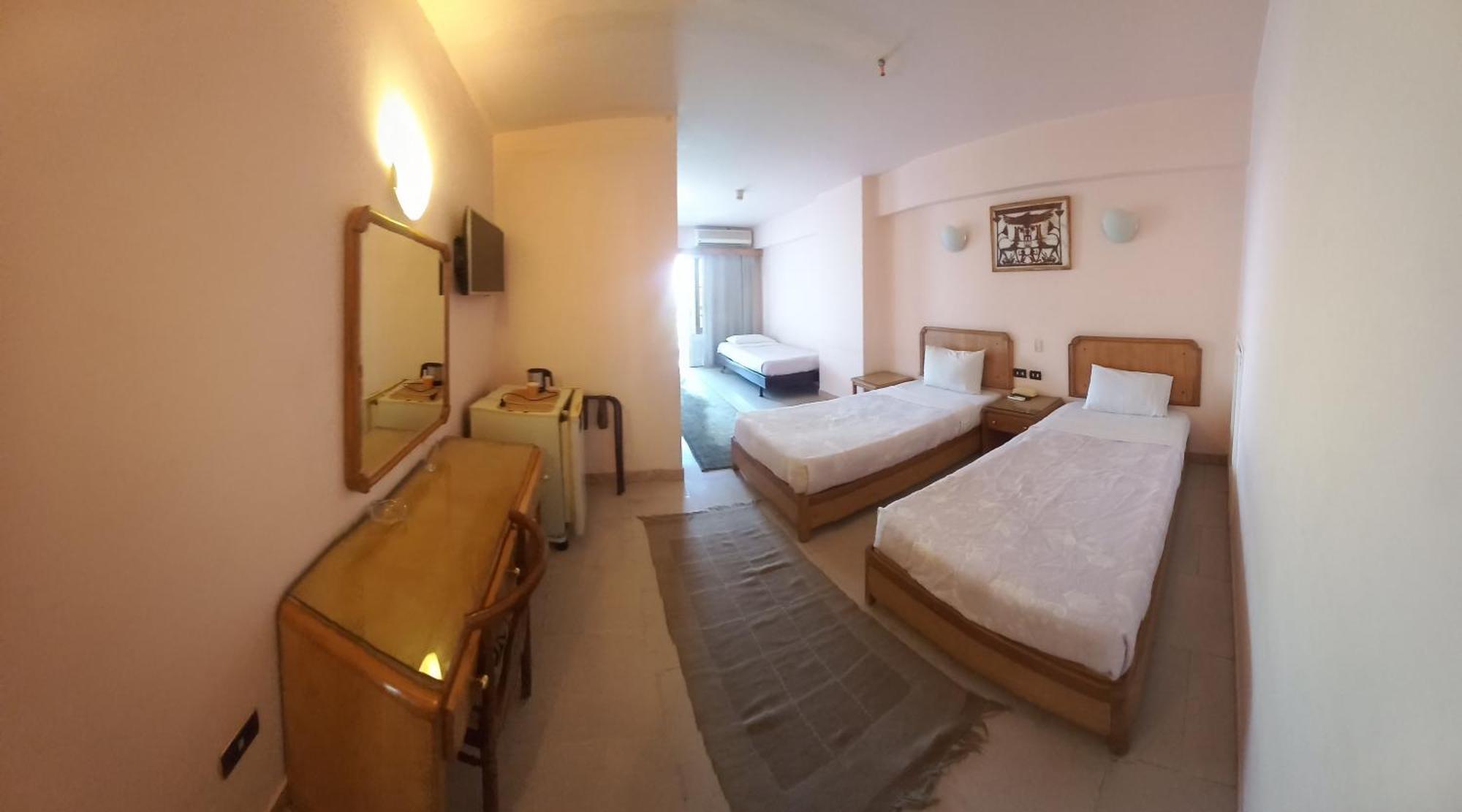 New Pola Hotel Луксор Экстерьер фото