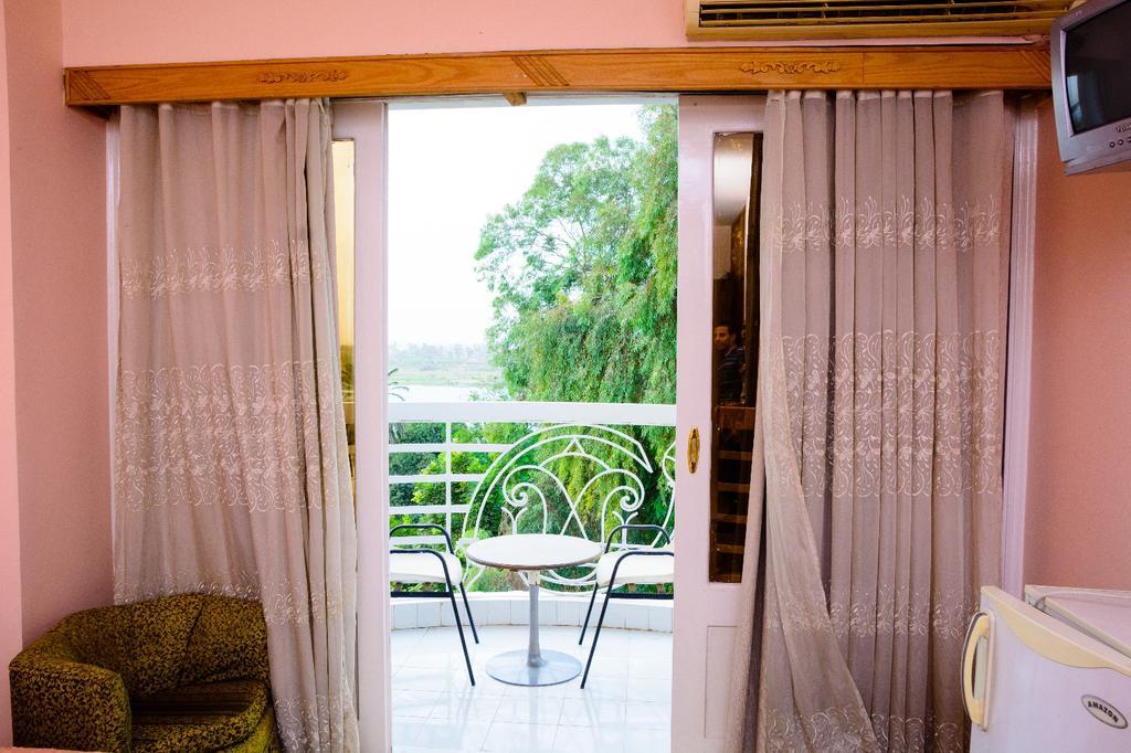 New Pola Hotel Луксор Экстерьер фото