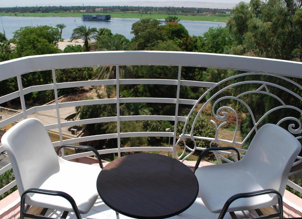 New Pola Hotel Луксор Экстерьер фото